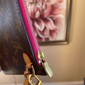 NF GM POUCH IN PIVOINE